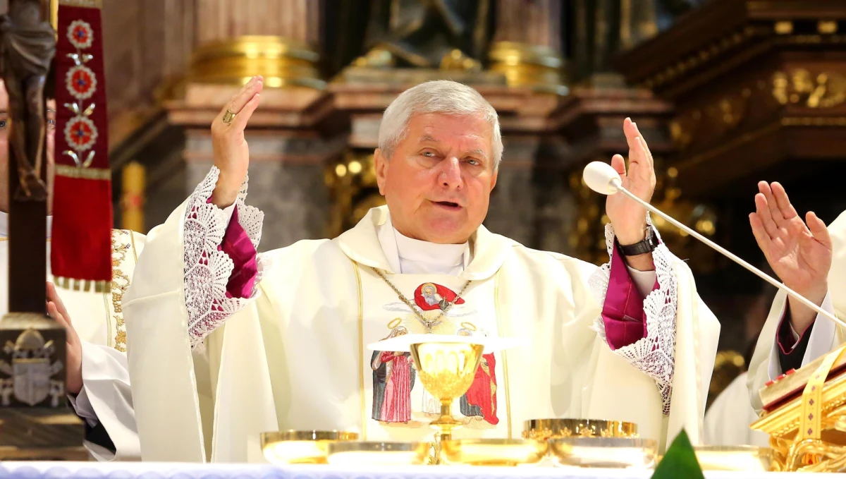 Papież Franciszek podjął niespodziewaną decyzję. Mianował administratorem apostolskim diecezji kaliskiej arcybiskupa metropolitę łódzkiego Grzegorza Rysia. Zastąpi on w zarządzaniu diecezją biskupa Edwarda Janiaka, który miał ukrywać księdza-pedofila.