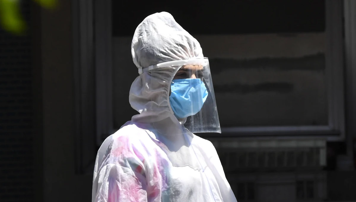 Koronawirus w jednej z krakowskich szkół. Wykryto go u nauczyciela. Na kwarantannę skierowano kilkadziesiąt osób. Co więcej, w niedziele w budynku szkoły ma się znajdować lokal wyborczy.