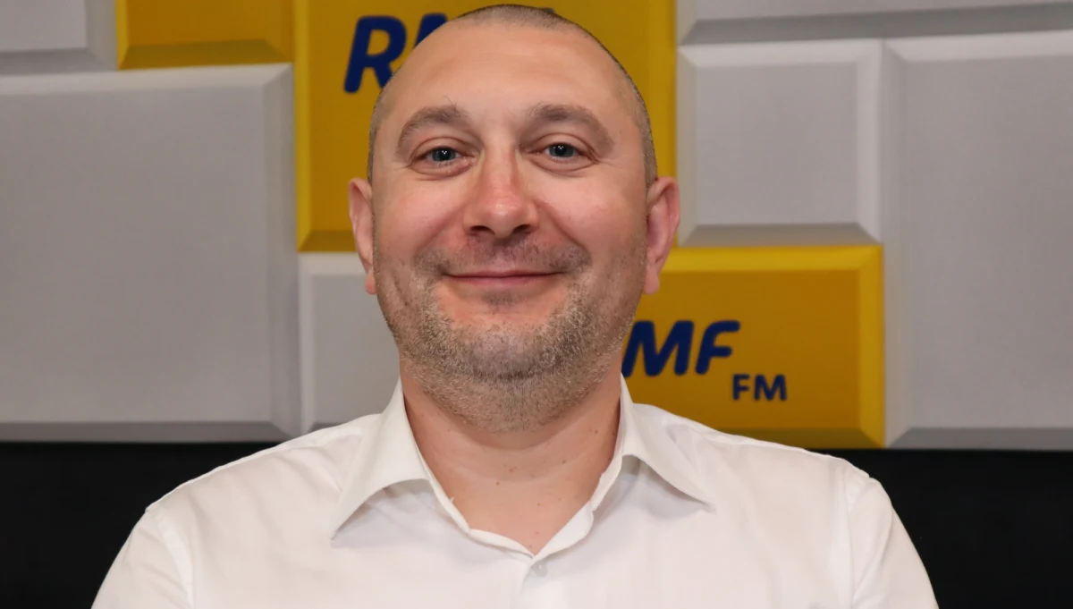 "To była kampania pod wpływem wirusa i wirusów, bo dwa się dodatkowe objawiły: wirus pewnej nienawiści i pogardy, tych złych emocji było dosyć dużo i dość dużo było głupoty, rzeczy głupich, niemądrych wypowiedzi, haseł, sloganów" - mówił w Popołudniowej rozmowie w RMF FM dr hab. Mikołaj Cześnik, politolog, dyrektor Instytutu Nauk Społecznych Uniwersytetu SWPS. "Obiecywano nam wiele rzeczy niezbyt mądrych i obiecywali to kandydaci na taki urząd, z którego zrobienie tego np. zbudowanie elektrowni jest mało prawdopodobne" - dodał.