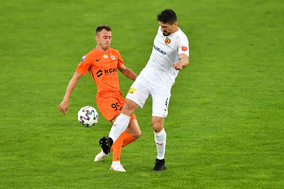 Zagłębie Lubin pokonało 2-1 Koronę Kielce w meczu 33. kolejki Ekstraklasy. Kielczanom nie pomogła przepiękna bramka Petteriego Forsella i są już jedną nogą w I lidze. Do utrzymania Korony w Ekstraklasie potrzeba cudu - pisze dziennikarz portalu Interia.pl, Wojciech Górski.