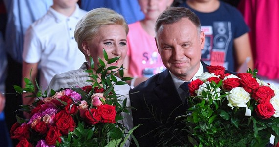 Ponad 85 proc. głosów uzyskał Andrzej Duda w pierwszej turze wyborów prezydenckich w sąsiadujących gminach Godziszów i Chrzanów w powiecie janowskim (Lubelskie). Na drugim miejscu w tych gminach uplasował się Krzysztof Bosak. Z kolei w gminie Jeżowe koło Niska (Podkarpackie) Andrzej Duda dostał 81,18 proc. głosów.