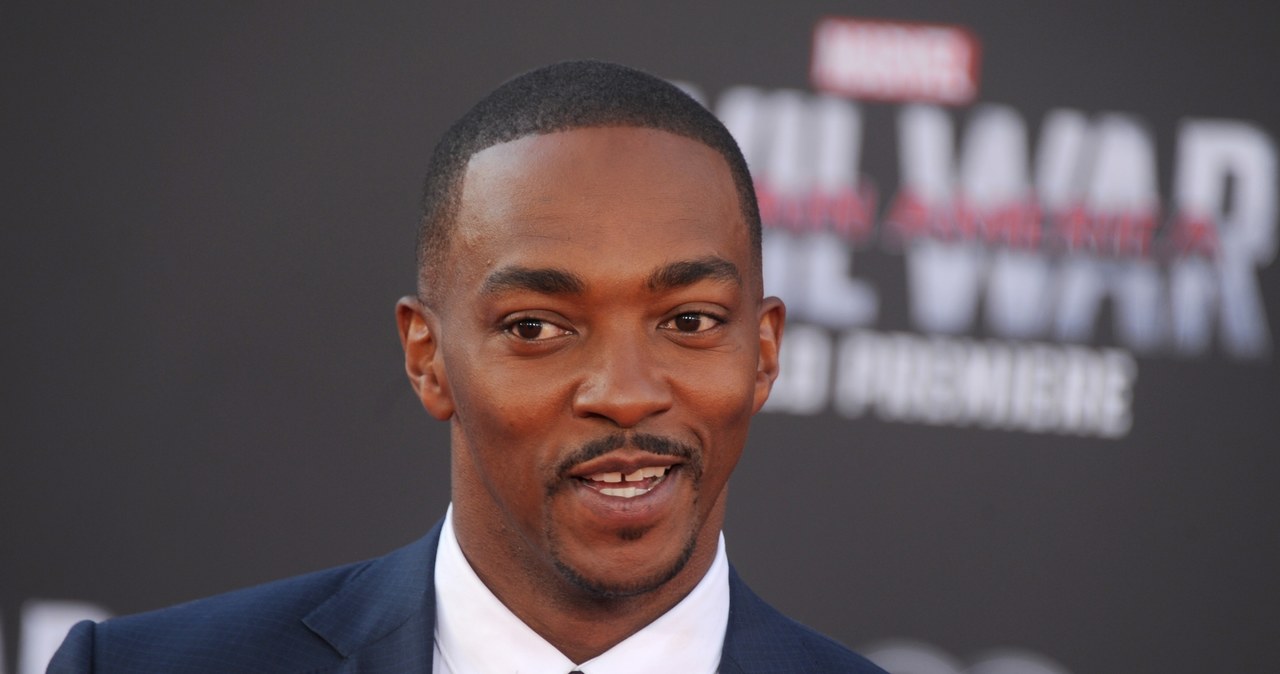 Anthony Mackie, który zagrał postać Falcona w siedmiu filmach kinowego uniwersum Marvela, postuluje, by w kolejnych produkcjach o przygodach superbohaterów było więcej czarnoskórych bohaterów.