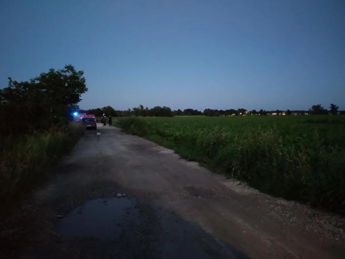 Do katastrofy śmigłowca doszło w Strzegomiu w woj. dolnośląskim. Maszyna spadła na pole. Zginęły dwie osoby.