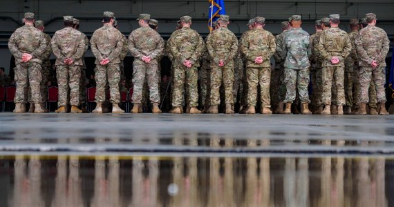 Zapadła decyzja o wycofaniu 9,5 tysiąca amerykańskich żołnierzy z Niemiec - poinformował rzecznik Pentagonu. Prezydent USA Donald Trump zaakceptował propozycję ministra obrony Marka Espera w tej sprawie.