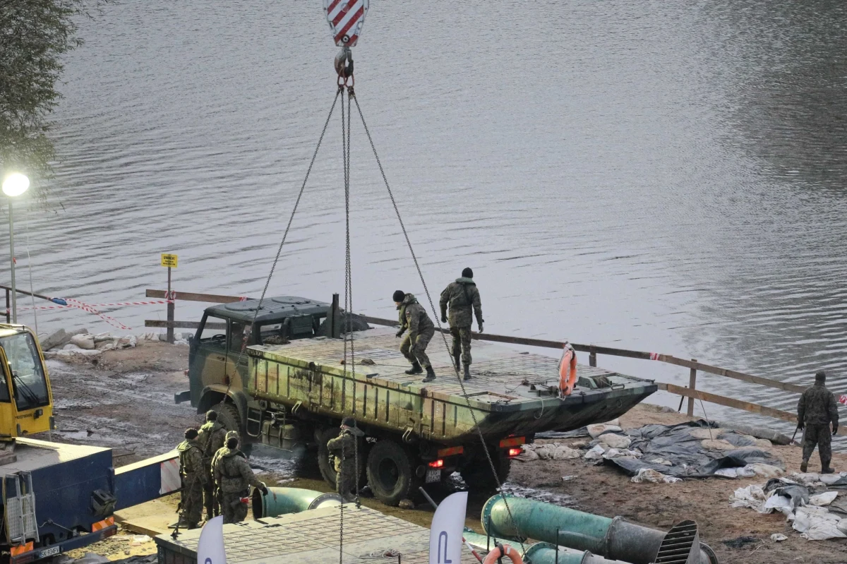 Trwa kontrola poselska w Miejskich Zakładach Wodociągów i Kanalizacji. Posłowie PiS Jacek Ozdoba i Sebastian Kaleta rozpoczęli ją przed południem.