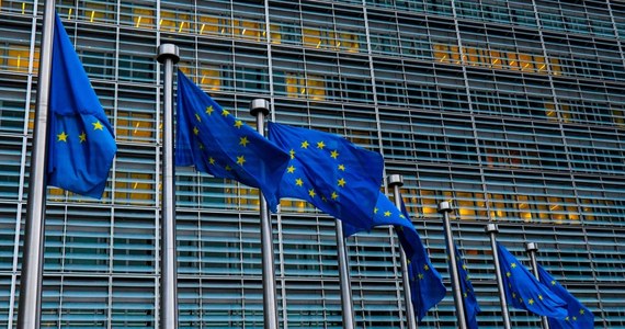 Komisja Europejska wszczyna procedurę o naruszenie prawa UE przeciw Polsce i 9 innym krajom członkowskim. Chodzi o wprowadzone w związku z pandemią przepisy ws. rozliczeń między biurami turystycznymi i ich klientami za niewykorzystane pakiety wyjazdowe. 