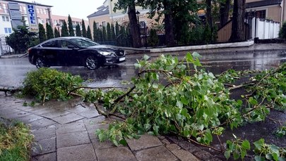 Front burzowy nad Polską. Podtopione drogi i budynki