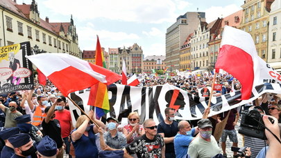 Kacper Płażyński skarży się do OBWE na agresję zwolenników opozycji. Apeluje też do Trzaskowskiego