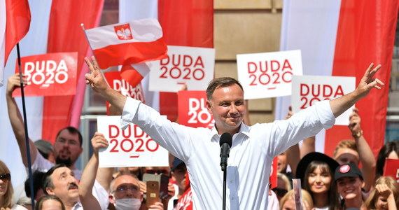 O ile wiem zapraszano kandydatów do Końskich na debatę prezydencką z mieszkańcami, o Lesznie nic nie było mowy do tej pory. Rafał Trzaskowski ucieka do Leszna - powiedział w niedzielę prezydent Andrzej Duda, pytany o propozycję kandydata KO dotyczącą wspólnej debaty w Lesznie.