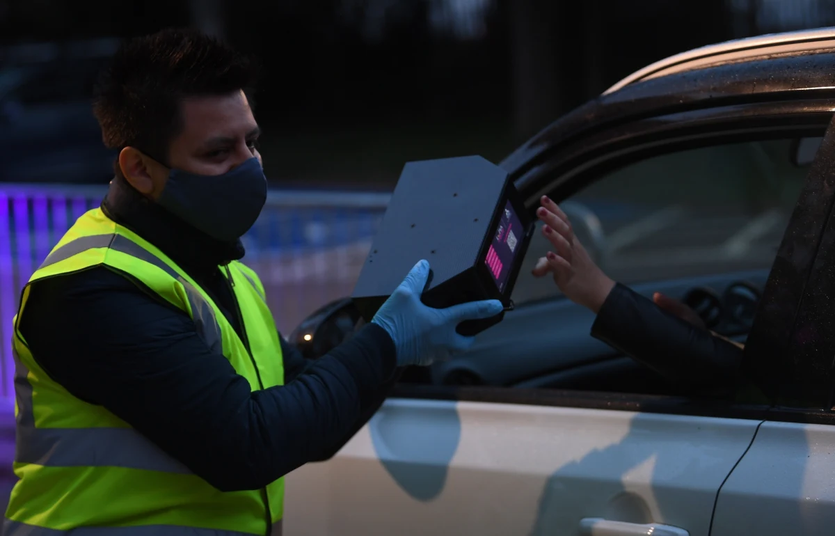 W ciągu ostatniej doby na Covid-19 w Wielkiej Brytanii zmarły 22 osoby. Wykryto 516 nowych zakażeń koronawirusem - najmniej od 17 marca.