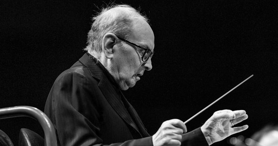 Nie żyje włoski kompozytor i dyrygent Ennio Morricone - poinformowały włoskie media. Legendarny muzyk był autorem ścieżek dźwiękowych do ponad 500 filmów.