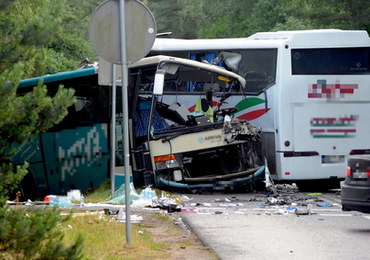 Wypadek dwóch autokarów i busa w Dźwirzynie. Jest śledztwo