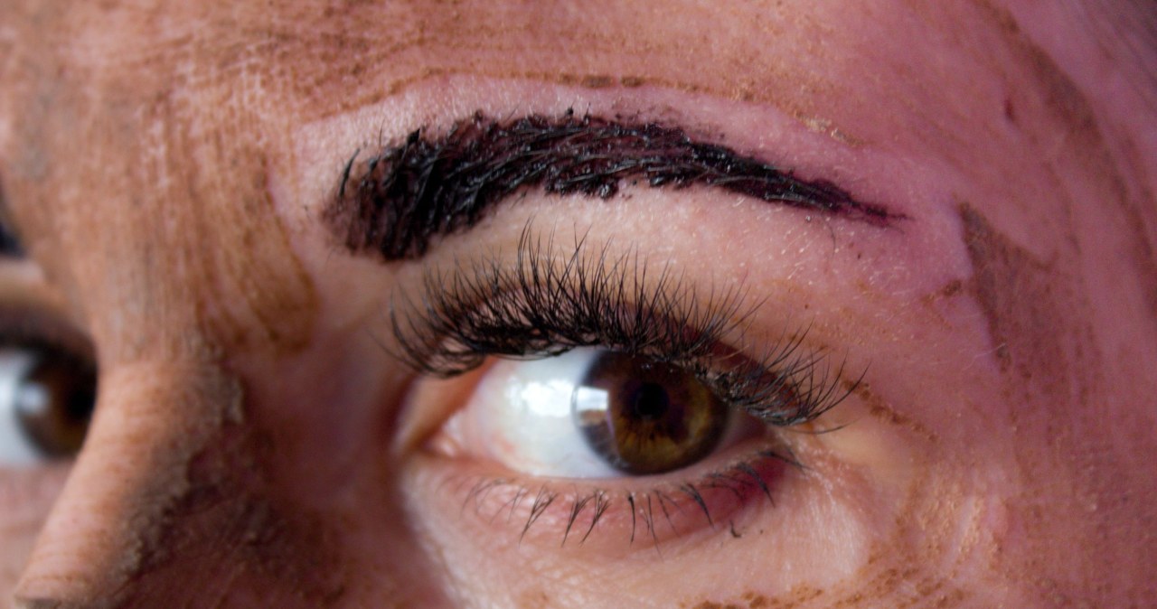 Cera będzie gładka, napięta i idealnie czysta. Wystarczą 2 tanie składniki z kuchni