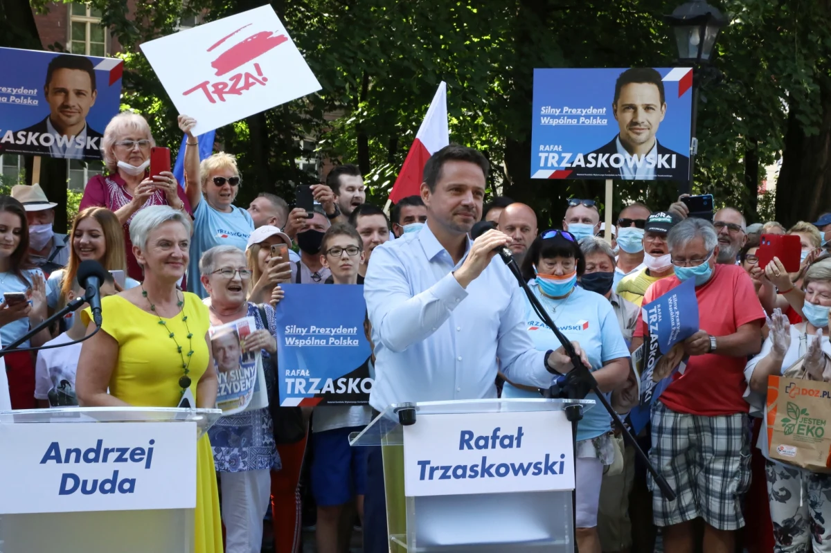 Prawo i Sprawiedliwość złożyło skargę do Państwowej Komisji Wyborczej i prokuratury na agitację wyborczą prowadzoną przez Urząd Miasta Łodzi na rzecz Rafał Trzaskowskiego – potwierdził to w poniedziałek przewodniczący Komitetu Wykonawczego PiS poseł Krzysztof Sobolewski.