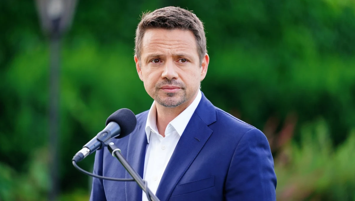 Obowiązkowe szczepienia dla dzieci są absolutnie koniecznie. Ktoś, kto im przeczy, wydaje się nie przynależeć do XXI wieku - powiedział w Lesznie kandydat KO na prezydenta Rafał Trzaskowski. Ocenił, że wypowiedź prezydenta Andrzeja Dudy na temat szczepień była "przedziwna". 