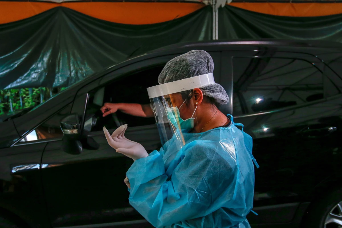 Choć kontroli na polsko-czeskiej granicy już nie ma, pracownicy transgraniczni wciąż muszą badać się na obecność koronawirusa. I mają obowiązek robić częściej niż przed otwarciem granicy. Często za własne pieniądze. W tej sprawie do Mateusza Morawieckiego napisali przedstawiciele Euroregionu Śląsk Cieszyński.