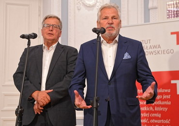 "Jest wyborem nadziei". Kwaśniewski i Komorowski poparli Trzaskowskiego 