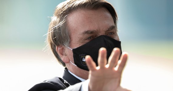 Prezydent Brazylii Jair Bolsonaro oświadczył, że został zarażony koronawirusem. W swoich wcześniejszych wypowiedziach wielokrotnie bagatelizował epidemię. Często pokazywał się też publicznie bez maski.