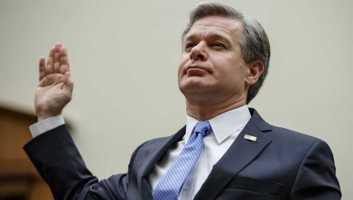 Dyrektor FBI Christopher Wray powiedział we wtorek czasu lokalnego, że działania chińskich służb stanowią największe długoterminowe zagrożenie dla przyszłości USA. Kontrwywiad FBI otwiera nowe śledztwo w sprawie Chin średnio co 10 godzin - dodał.