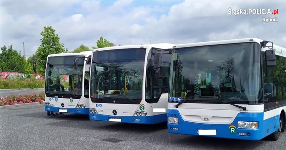 Amfetaminę wykryto w organizmie kierowcy autobusu miejskiego w Rybniku. Policja zatrzymała mu prawo jazdy.