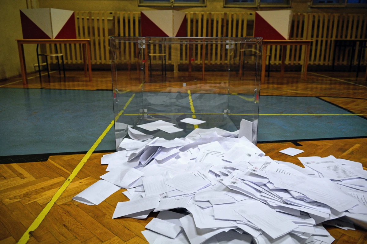 Premier Mateusz Morawiecki podpisał zarządzenie wprowadzające w całym kraju stopień alarmowy BRAVO-CRP, który obowiązywać będzie od piątku do poniedziałku. "Celem decyzji jest przeciwdziałanie zagrożeniom w cyberprzestrzeni związanym z II turą wyborów prezydenckich" - informuje MSWiA.
