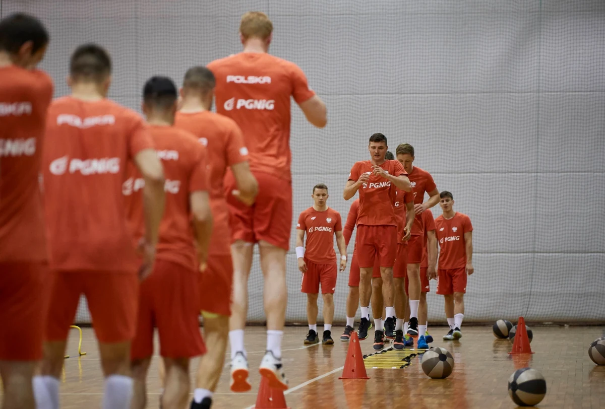 Międzynarodowa Federacja Piłki Ręcznej podjęła decyzję w sprawie tzw. "dzikich kart" na mistrzostwa świata 2021 w Egipcie. Prawo uczestnictwa w imprezie przyznano reprezentacjom Polski oraz Rosji.