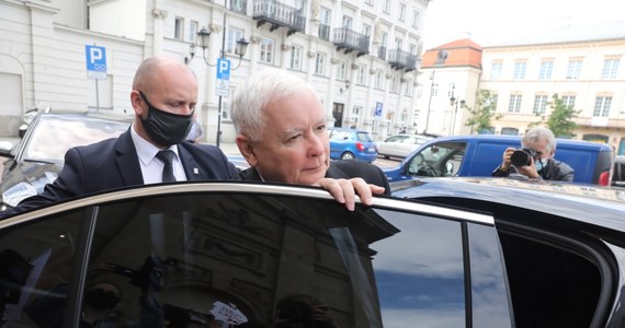 Andrzej Duda i Rafał Trzaskowski tylko do północy mogą zabiegać o głosy wyborców. Potem nastąpi cisza wyborcza, która potrwa aż do ogłoszenia wyników II tury wyborów prezydenckich. Nastąpić to powinno w niedzielę 12 lipca o godzinie 21:00. Co będzie później? Dziennikarz RMF FM Patryk Michalski rysuje scenariusze dla Prawa i Sprawiedliwości po ewentualnej wygranej Andrzeja Dudy, a także po ewentualnym zwycięstwie jego politycznego oponenta Rafała Trzaskowskiego.  