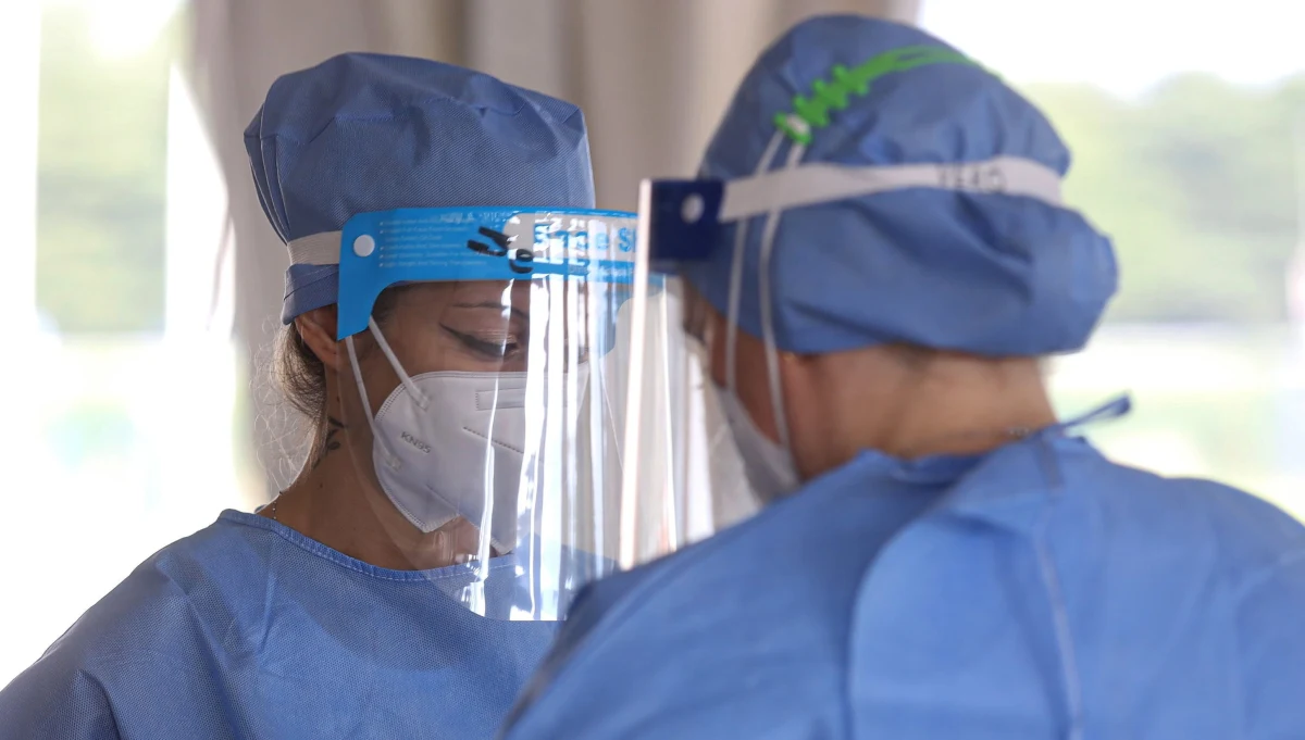 We Włoszech przedłużenie stanu kryzysowego w związku z epidemią koronawirusa obowiązującego do 31 lipca, będzie niezbędne - uważa doradca ministra zdrowia Walter Ricciardi. W wywiadzie dla dziennika "La Stampa" w sobotę ostrzegł, że zakażenia mogą wymknąć się spod kontroli.