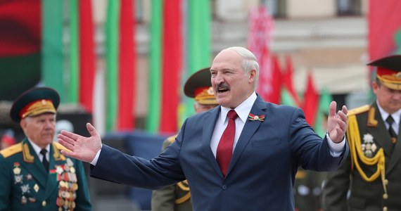 Do białoruskich mediów trafiła rzekomo tajna notatka, według której poparcie dla prezydenta Alaksandra Łukaszenki wynosi 76 proc. Zdaniem niezależnego portalu Naviny.by upublicznienie notatki jest elementem PR, a zawarte w niej informacje "budzą wątpliwości”.