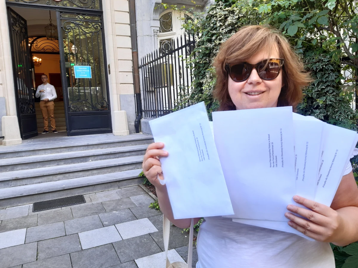 W porównaniu z I turą wyborów nawet o 30 proc. zwiększyła się liczba osób, które chcą głosować zagranicą - wynika z informacji przekazanych w niedzielę po południu przez szefa Państwowej Komisji Wyborczej Sylwestra Marciniaka. W samej Belgii do udziału w II turze wyborów zarejestrowało się 14 tys. osób.