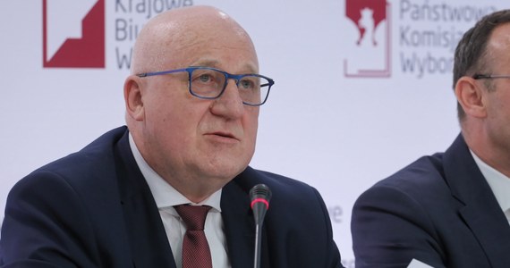 Wybory prezydenckie "przeprowadzone w cieniu pandemii" zakończyły się sukcesem frekwencyjnym - podsumował szef PKW Sylwester Marciniak. Poinformował, że kolejna konferencja PKW odbędzie się po otrzymaniu wszystkich protokołów od okręgowych komisji wyborczych. 