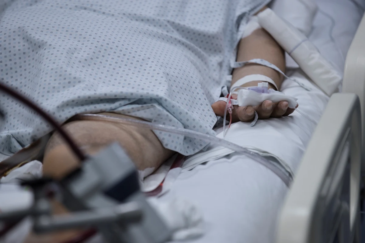 Ministerstwo Zdrowia informuje o 299 nowych przypadkach zarażenia koronawirusem. Zmarło kolejne 5 osób. Oznacza to, że bilans zarażonych wzrósł do 38 190 osób. Spośród nich zmarło 1 576 osób.