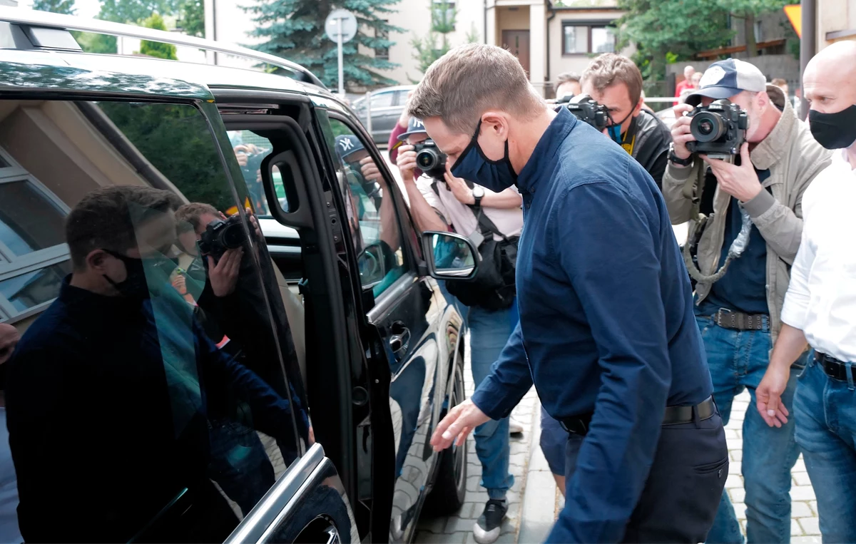 Kandydat KO Rafał Trzaskowski w II turze wyborów prezydenckich wygrał we wszystkich 11 dużych miastach liczących powyżej 250 tys. mieszkańców. Poparcie dla prezydenta Andrzeja Dudy przekroczyło 40 proc. tylko w Lublinie i w Białymstoku. 
