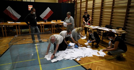 Protest przeciwko wyborowi prezydenta wnosi się na piśmie do Sądu Najwyższego nie później niż w ciągu 3 dni od dnia podania wyniku wyborów do publicznej wiadomości przez Państwową Komisję Wyborczą. Protesty wniesione po tym terminie SN pozostawi bez dalszego biegu.