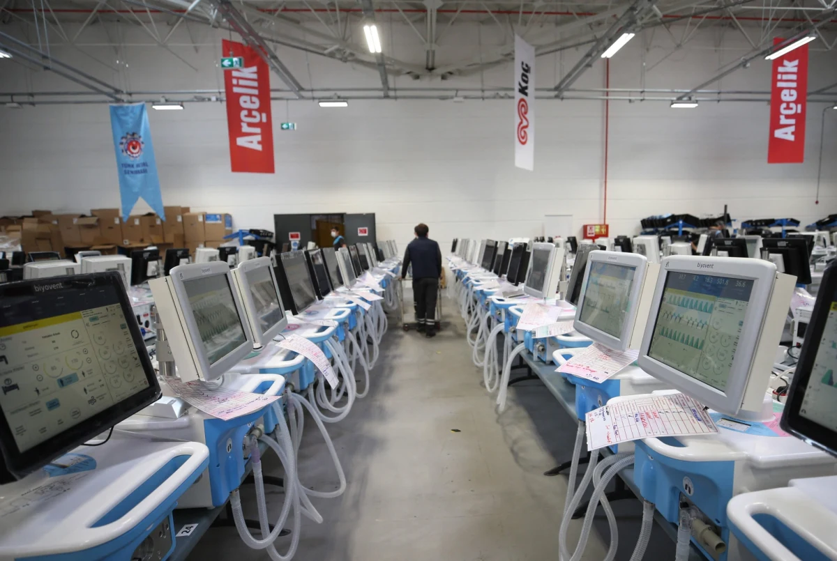 15,5 miliona euro, czyli prawie 70 milionów złotych ma do oddania Ministerstwu Zdrowia firma E&K. To - jak dowiedział się reporter RMF FM - kwota na dziś, w związku z dostawami do resortu respiratorów. 