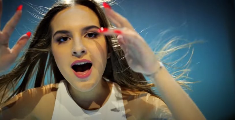 Znana z drugiej edycji "The Voice Kids" Gabrysia Jeleń zaprezentowała swój singel "Firewall". Nagranie polecają jej trenerka z show TVP - Cleo oraz Viki Gabor, zwyciężczyni Eurowizji Junior 2019.