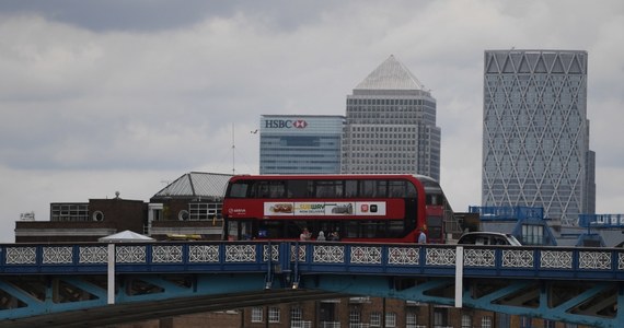 Nowy rodzaj wizy dla ludzi poszukujących zatrudnienie w Wielkiej Brytanii po brexicie. Dotyczy osób z Unii Europejskiej pragnących zarabiać w brytyjskich szpitalach i domach opieki. Ale jak donosi nasz korespondent, przedstawione przez rząd plany zdają się być w sprzeczności w nowymi zasadami imigracyjnymi. 