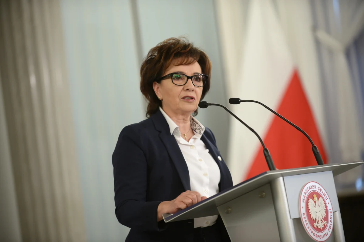 Marszałek Sejmu nie podjęła jeszcze decyzji w sprawie odwołania Tadeusza Dziuby z funkcji wiceszefa Najwyższej Izby Kontroli. Elżbieta Witek poinformowała podczas konferencji prasowej, że otrzymała pismo od szefa NIK, ale nie zdążyła się z nim zapoznać. Marian Banaś odsunął swojego zastępcę od nadzoru nad kontrolami, wcześniej złożył zawiadomienie do prokuratury o możliwości popełnienia przestępstwa. Chodzi o możliwe manipulowanie wynikami kontroli w sprawie działalności Beaty Kempy jako minister do spraw pomocy humanitarnej.  