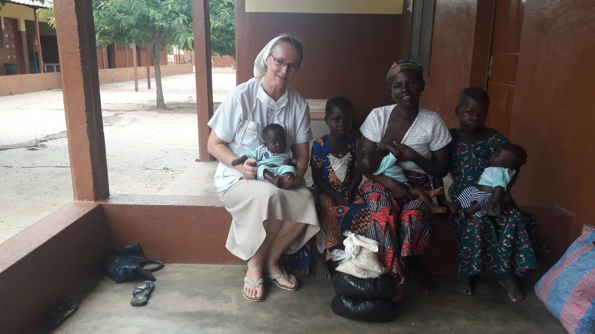 W wielu krajach, w których pracują misjonarze, pandemia koronawirusa znacząco pogorszyła sytuację mieszkańców państw w Afryce, Ameryce Południowej i w Azji – podkreślają polscy misjonarze i proszą o pomoc finansową dla chorych na COVID-19. Zwracają uwagę, że na terytoriach misyjnych dorośli i dzieci nie mają dostępu do środków dezynfekujących, maseczek, testów, lekarstw i podstawowej żywności.