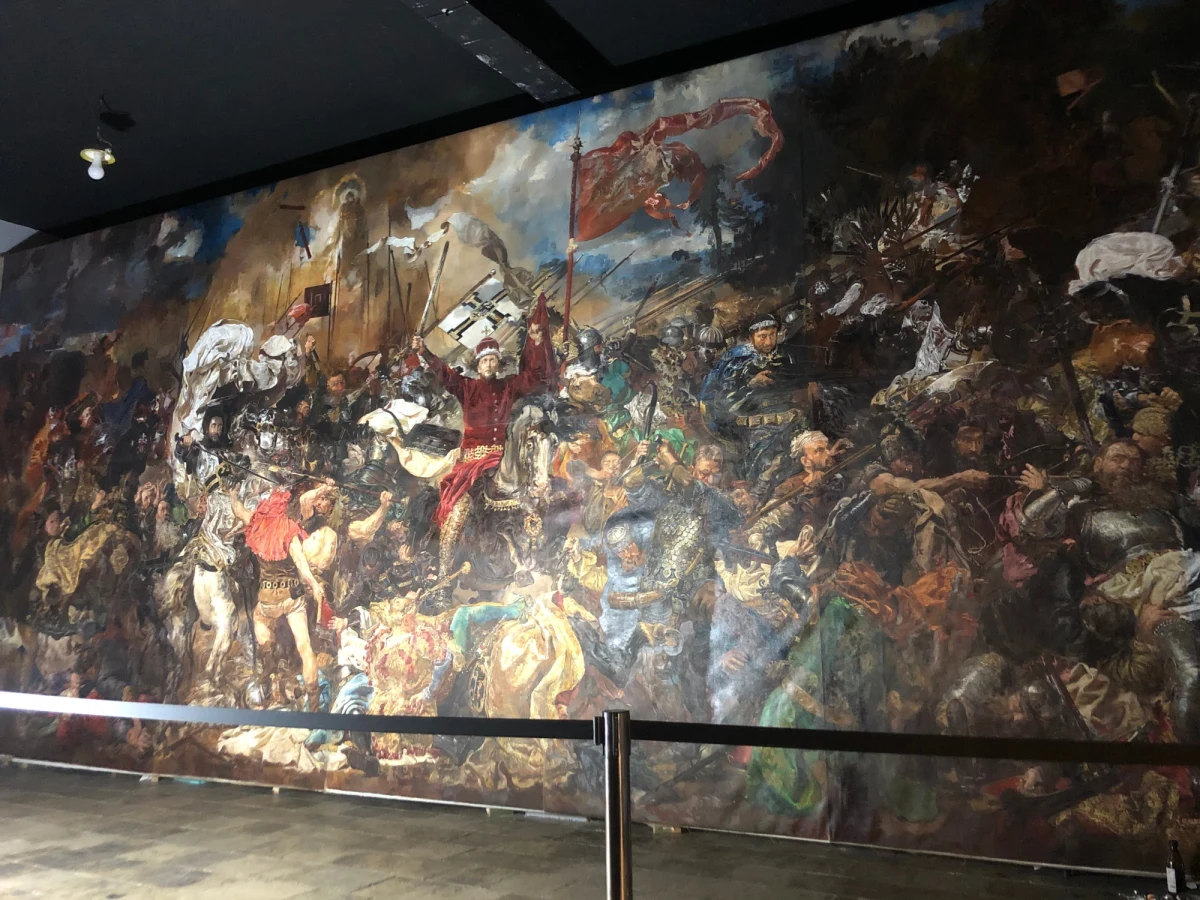 Od dziś w siedzibie Związku Harcerstwa Polskiego w Skierniewicach można oglądać obraz, który od pięciu lat maluje absolwent łódzkiej Akademii Sztuk Pięknych. Ireneusz Rolewski tworzy kopię "Bitwy pod Grunwaldem" Jana Matejki, w oryginalnym, a nawet odrobinę większym formacie. Do tej pory obraz powstawał m.in. w Sali Matejkowskiej Muzeum Narodowego i na Stadionie Narodowym w Warszawie, ale ukończony zostanie właśnie w Skierniewicach. 