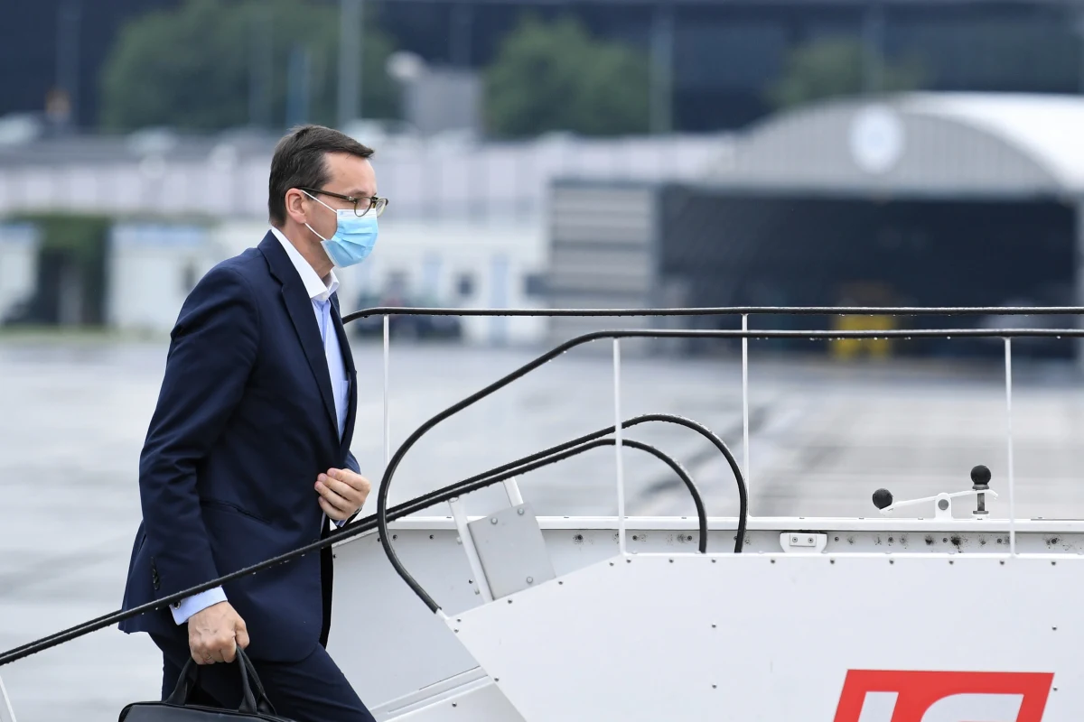 Rano rozpoczynamy jedno z kluczowych spotkań dla przyszłości Europy na najbliższe lata - stwierdził premier Mateusz Morawiecki. Chodzi o nadzwyczajny szczyt Rady Europejskiej ws. nowego budżetu UE na lata 2021-2027 oraz Plan Odbudowy.
