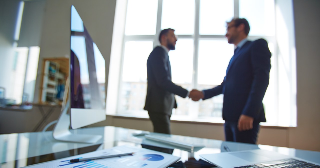 Czy będąc na spółce z o.o. rzeczywiście omijam ZUS? Oto scenariusze