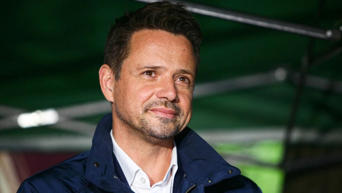 „Na pewno musimy przebudować kompletnie Platformę Obywatelską, trzeba również skanalizować energię tych wszystkich ludzi, którzy nie chcą należeć do partii politycznych. Będę mówił o współpracy, o współdziałaniu, bo musimy się zabrać od końca sierpnia bardzo mocno do pracy” – mówi Rafał Trzaskowski w rozmowie z dziennikarzem RMF FM, zapowiadając swoje piątkowe spotkanie w Gdyni.