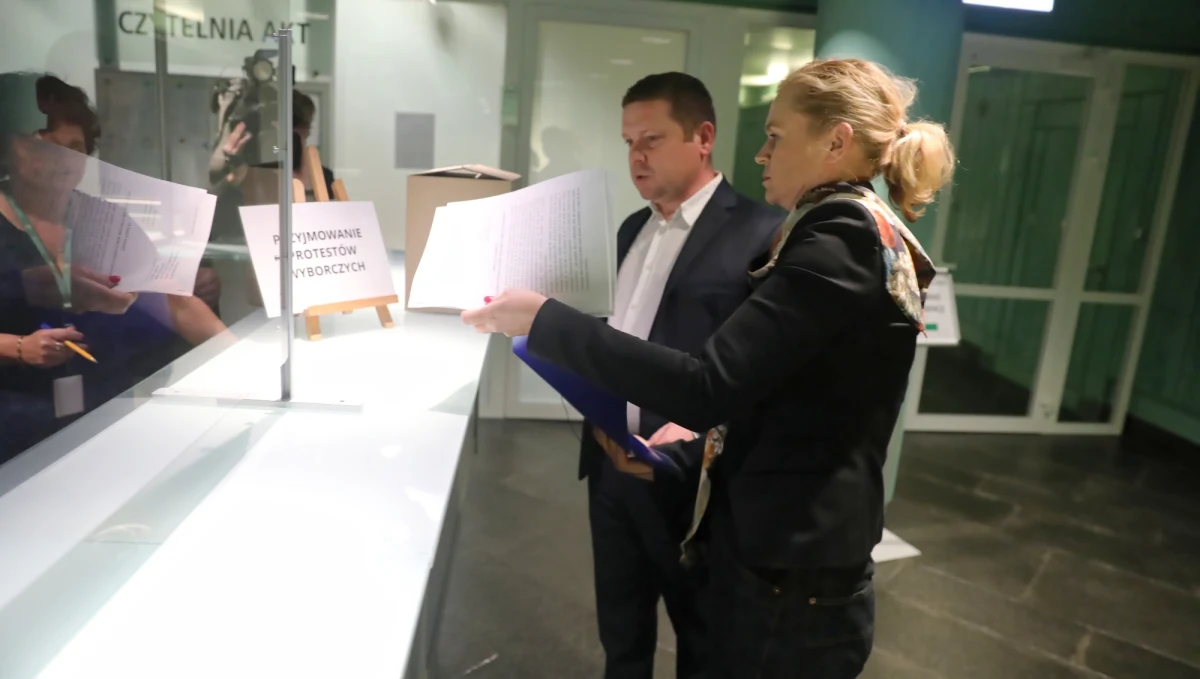 Do Sądu Najwyższego wpłynęło już ponad 1100 protestów wyborczych – dowiedział się reporter RMF FM. Niektóre zostały już zarejestrowane, inne czekają.