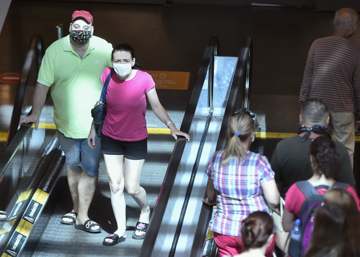 Naukowcy z Instytutu Chemii Bioorganicznej (IChB) PAN w Poznaniu sprawdzą, jaki procent populacji przebył COVID-19 bezobjawowo. Badacze chcą poddać testom ok. 1 tys. ochotników. Pierwsze pobrania rozpoczną się w tym tygodniu.
