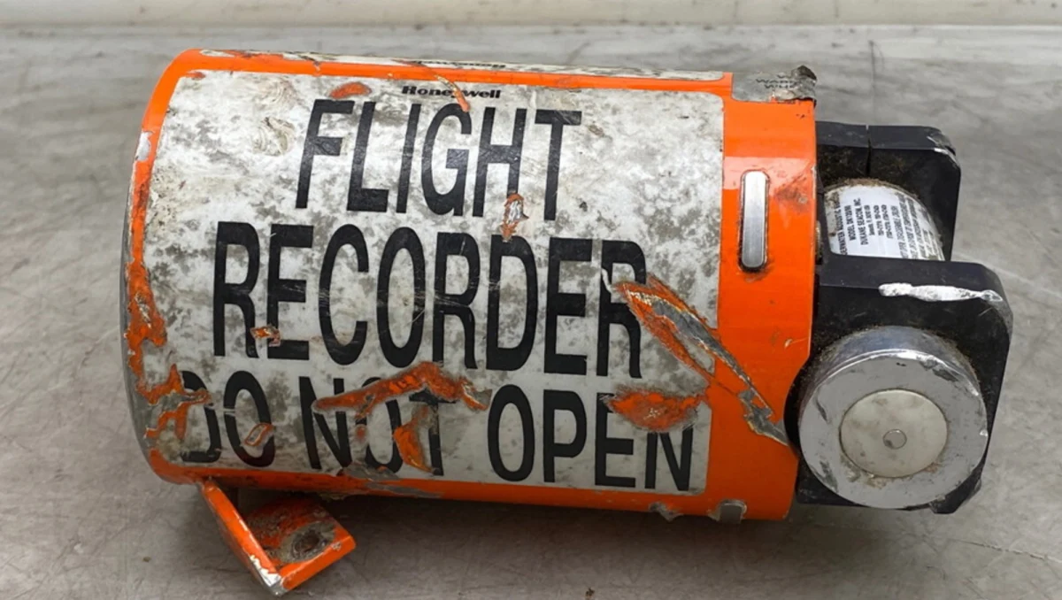 Śledczy badający czarne skrzynki zestrzelonego w styczniu koło Teheranu ukraińskiego samolotu pasażerskiego odzyskali dane głosowe z kokpitu - podał w poniedziałek francuski urząd badania wypadków lotniczych (BEA), do którego władze Iranu zwróciły się o pomoc.