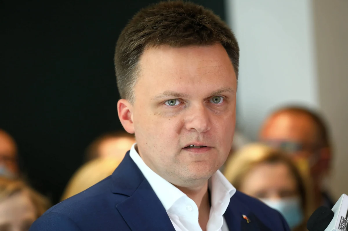 Nie ma mowy o jakiekolwiek współpracy strukturalnej w ramach partii z Platformą Obywatelską; mamy odmienne patrzenie na politykę; ruch obywatelski tworzy się oddolnie, nigdy odgórnie - powiedział PAP Szymon Hołownia, pytany o zapowiedź tworzenia ruchu obywatelskiego przez Rafała Trzaskowskiego (PO).