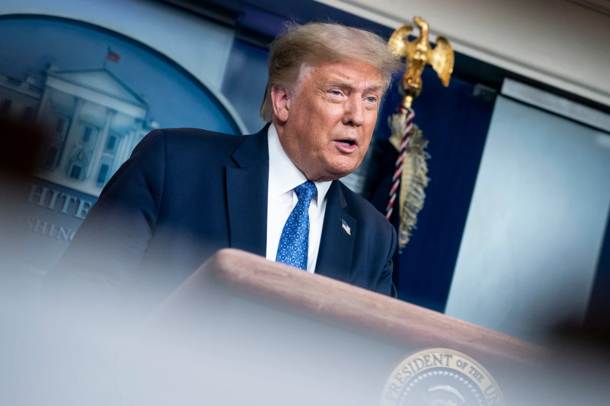 Prezydent USA Donald Trump zapowiedział w środę wysłanie do Chicago funkcjonariuszy służb federalnych. Ich zdaniem będzie ograniczenie przemocy z użyciem broni palnej w tym mieście. Decyzji przeciwna jest burmistrz Chicago Lori Lightfoot.