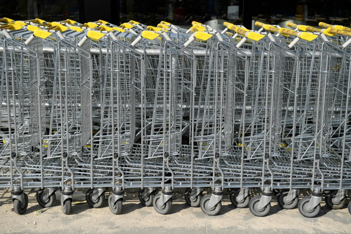 U jednego z pracowników centrum dystrybucji, jednej z największych sieci handlowych w Polsce - Biedronce - wykryto koronawirusa. Osoba ta była zatrudniona w Wojniczu w Małopolsce. Kwarantannie poddano 14 pracowników. 