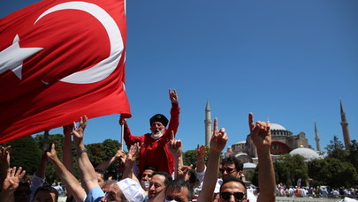 Historyczny dzień dla Turków. Hagia Sophia meczetem, po 90 latach rozbrzmiał głos imama
